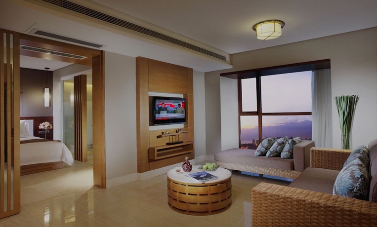 Imagen de la habitación del Hotel Sanya Phoenix Waterside Gloria Resort. Foto 17