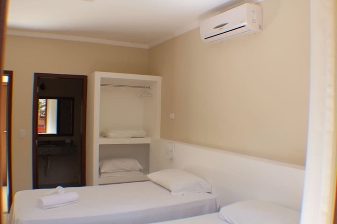Imagen de la habitación del Hotel Sao Sebastiao Da Praia. Foto 11