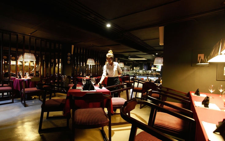 Imagen del bar/restaurante del Hotel Sap By Connek. Foto 2