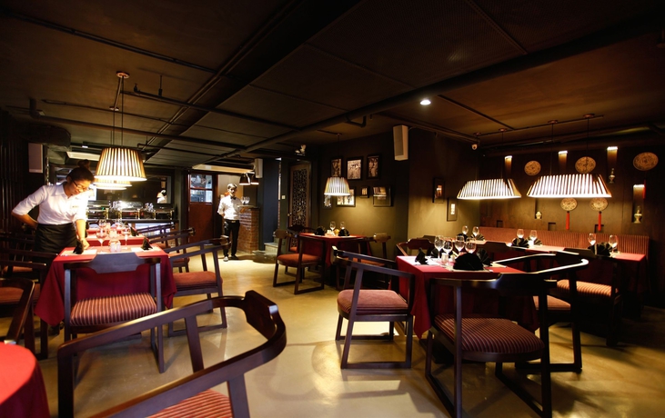 Imagen del bar/restaurante del Hotel Sap By Connek. Foto 4