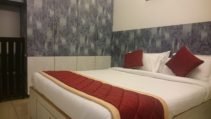 Imagen de la habitación del Hotel Sap Golden Grande. Foto 18