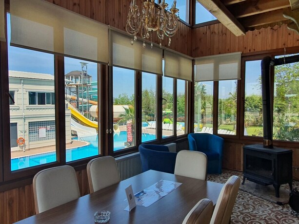 Imagen de la habitación del Hotel Sapanca Aqua. Foto 37