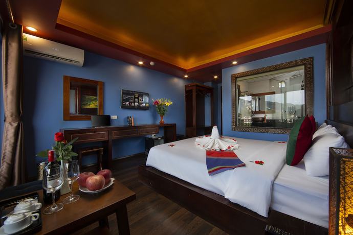 Imagen de la habitación del Hotel Saparis. Foto 10