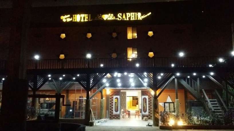 Imagen de los exteriores del Hotel Saphir, Abobo. Foto 12