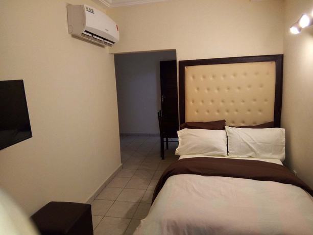 Imagen de la habitación del Hotel Saphir, Abobo. Foto 7
