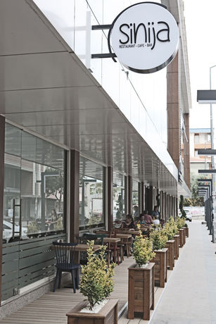 Imagen general del Hotel Sapko Airport. Foto 6