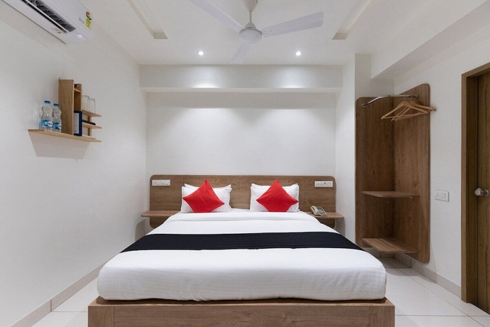 Imagen de la habitación del Hotel Sapphero Akshar Inn- Jamnagar. Foto 5
