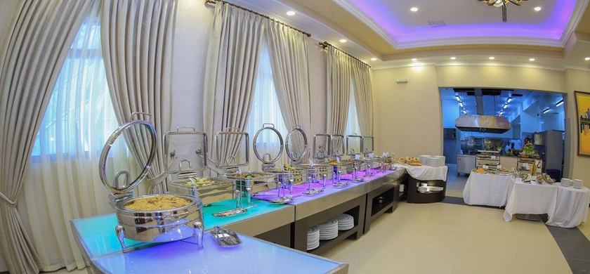Imagen del bar/restaurante del Hotel Sapphire Addis. Foto 5