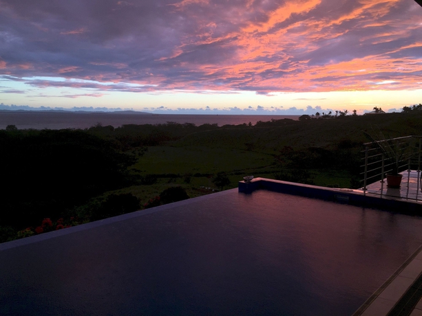 Imagen de la piscina del Hotel Sapphire Bay Fiji. Foto 13