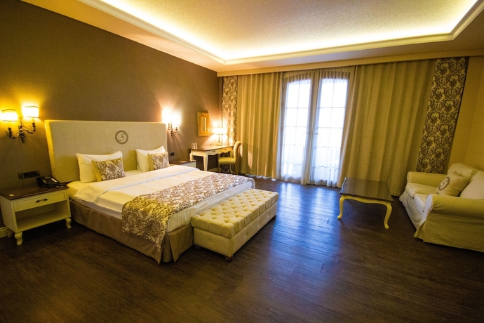 Imagen de la habitación del Hotel Sapphire Marine. Foto 3