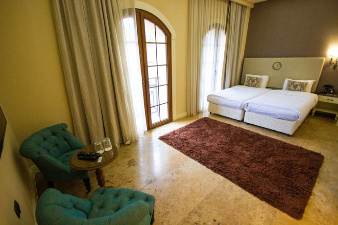 Imagen de la habitación del Hotel Sapphire Marine. Foto 5