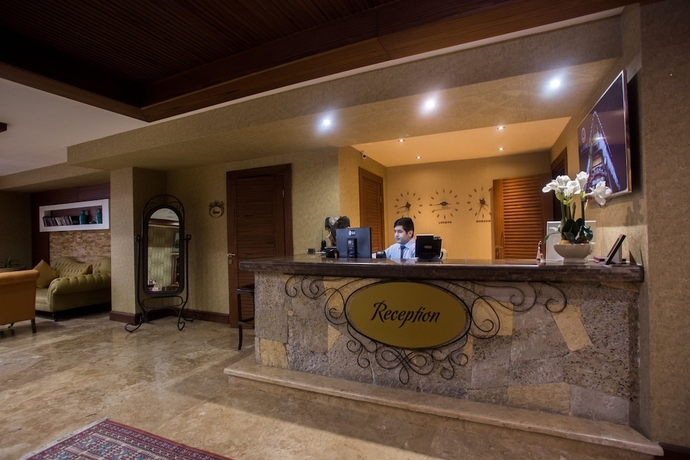 Imagen de los interiores del Hotel Sapphire Marine. Foto 19