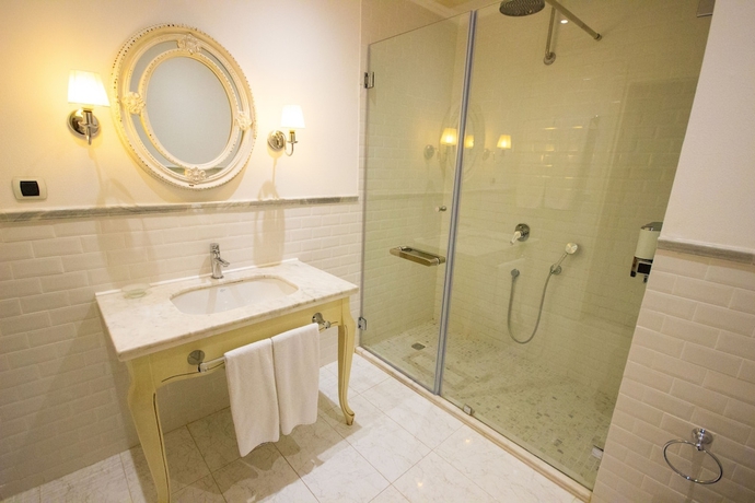 Imagen de la habitación del Hotel Sapphire Marine. Foto 16