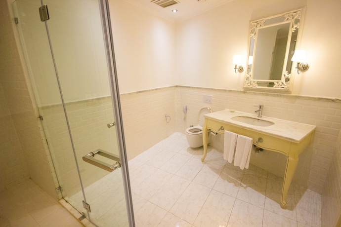 Imagen de la habitación del Hotel Sapphire Marine. Foto 17