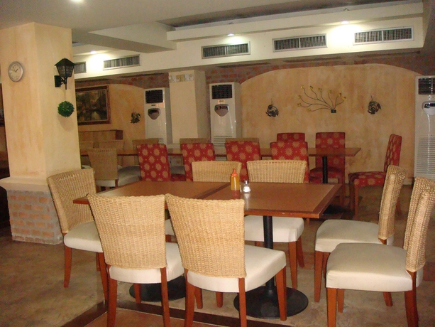 Imagen del bar/restaurante del Hotel Sapphire Silom Bangkok. Foto 4
