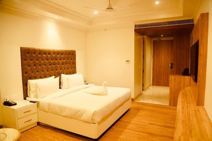 Imagen de la habitación del Hotel Sapphire Sky, Dehradun. Foto 7