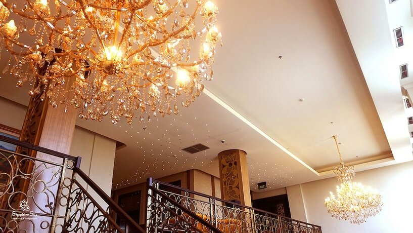 Imagen general del Hotel Sapphire Sky. Foto 8