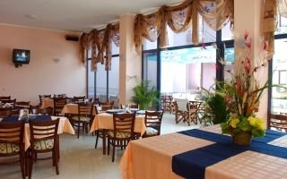 Imagen del bar/restaurante del Hotel Sapphire, Sunny Beach. Foto 2