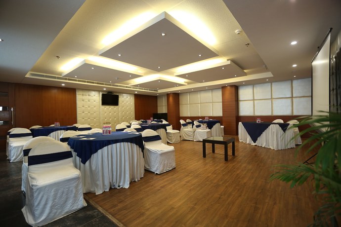 Imagen de los interiores del Hotel Sapphire, Zirakpur. Foto 19