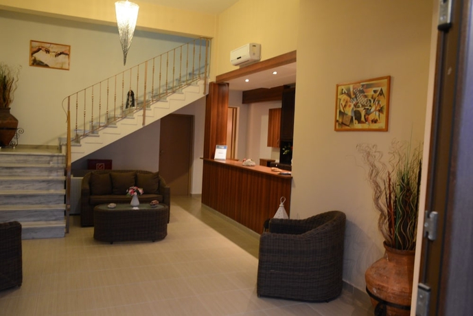 Imagen de los interiores del Hotel Sappho, Chliar&aacute;. Foto 12