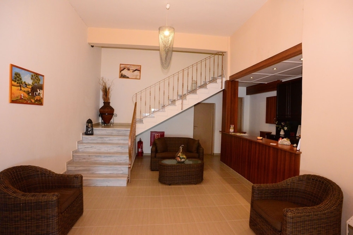Imagen de los interiores del Hotel Sappho, Chliar&aacute;. Foto 15