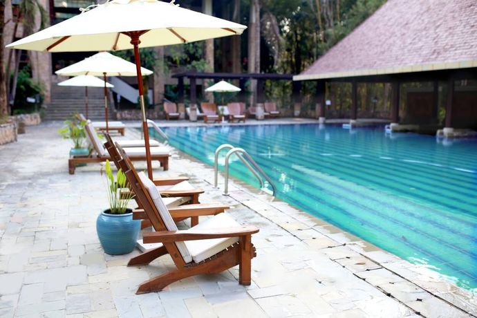 Imagen de la piscina del Hotel Sappraiwan Elephant Resort and Sanctuary. Foto 23