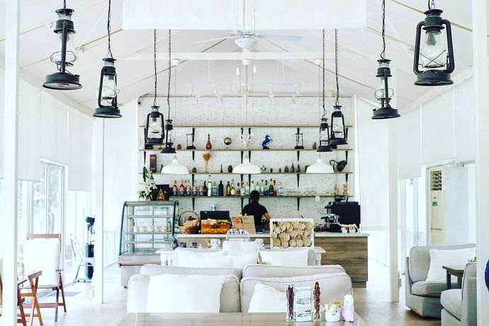 Imagen del bar/restaurante del Hotel Sappraiwan Elephant Resort and Sanctuary. Foto 4