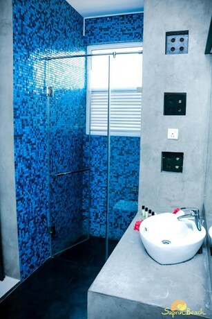 Imagen de la habitación del Hotel Saprin Beach. Foto 11