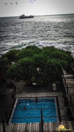 Imagen de la piscina del Hotel Saprin Beach. Foto 17