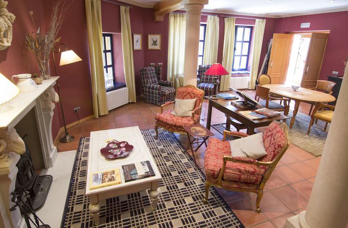 Imagen de los interiores del Hotel Sara De Ur. Foto 13