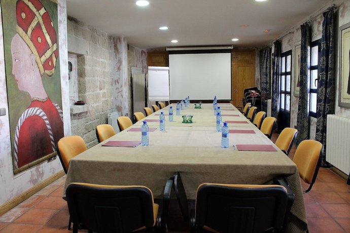 Imagen de los interiores del Hotel Sara De Ur. Foto 14