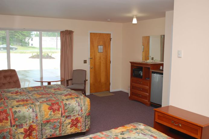 Imagen de la habitación del Hotel Sara Glen Motel. Foto 15