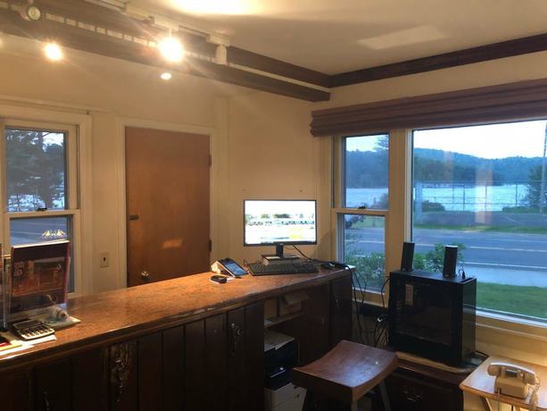 Imagen de los interiores del Hotel Sara Placid Inn and Suites. Foto 20