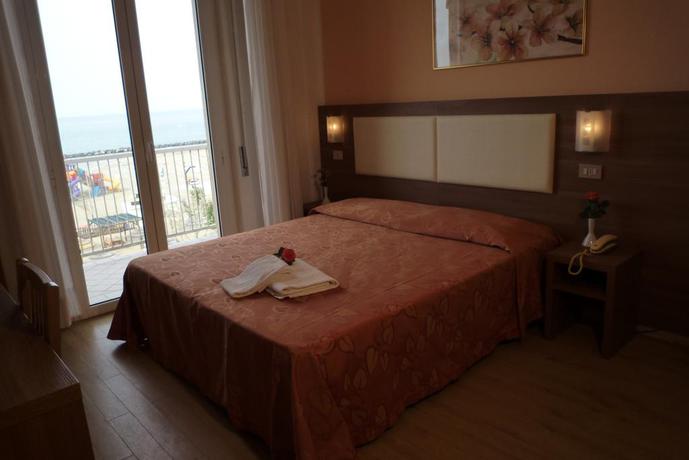Imagen de la habitación del Hotel Sara, Rimini. Foto 5