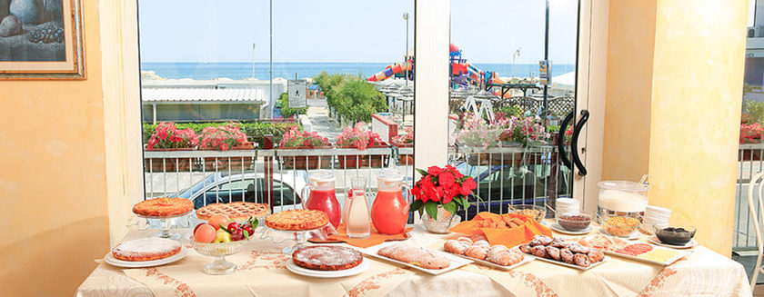 Imagen del bar/restaurante del Hotel Sara, Rimini. Foto 2