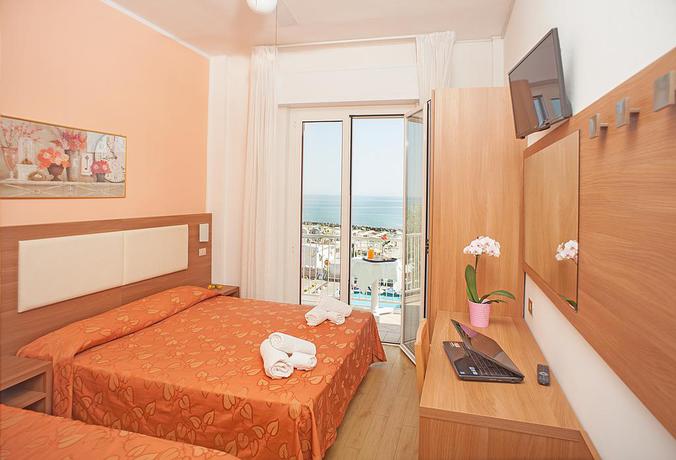 Imagen de la habitación del Hotel Sara, Rimini. Foto 7
