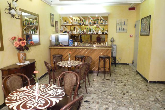 Imagen del bar/restaurante del Hotel Sara, Rimini. Foto 3