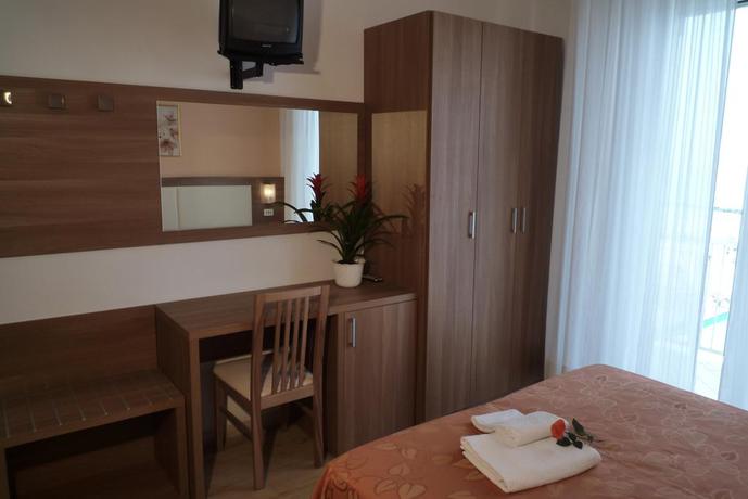 Imagen de la habitación del Hotel Sara, Rimini. Foto 9