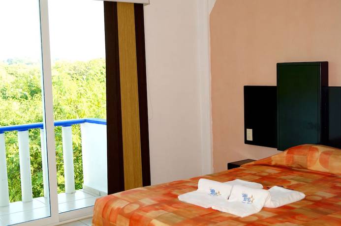 Imagen de la habitación del Hotel Sara Suites Ixtapa. Foto 8