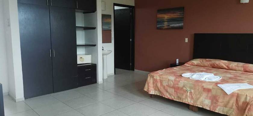 Imagen de la habitación del Hotel Sara Suites Ixtapa. Foto 10