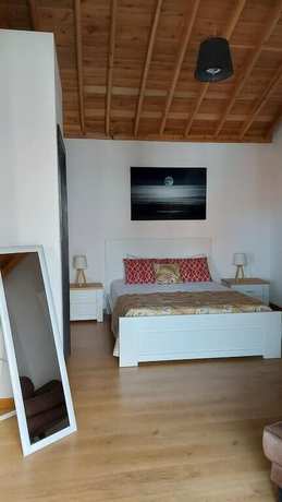 Imagen de la habitación del Hotel Sara Village. Foto 5