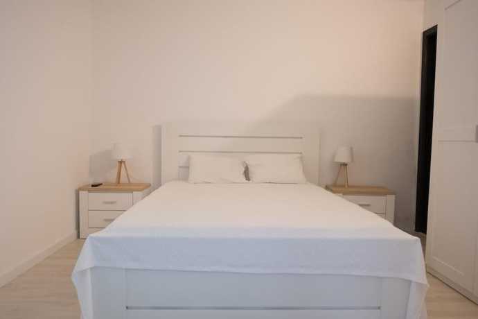 Imagen de la habitación del Hotel Sara Village. Foto 8