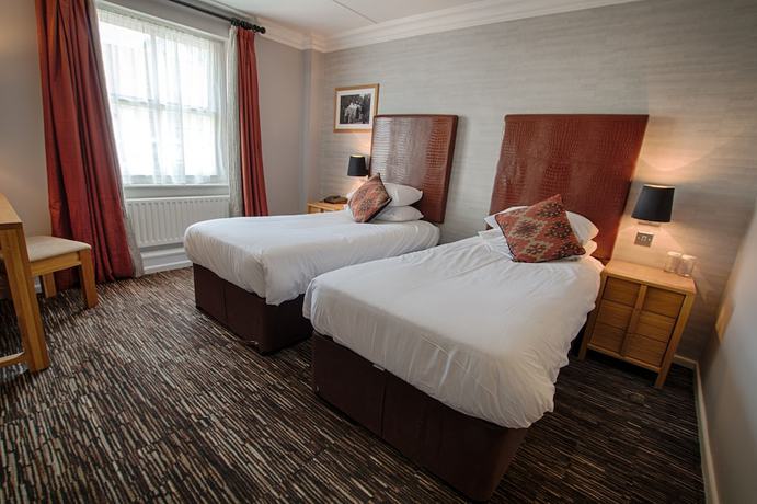 Imagen de la habitación del Hotel Saracens Head. Foto 2