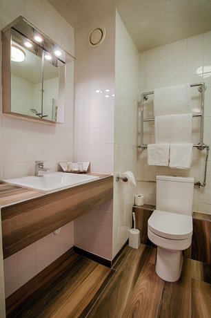 Imagen de la habitación del Hotel Saracens Head. Foto 6