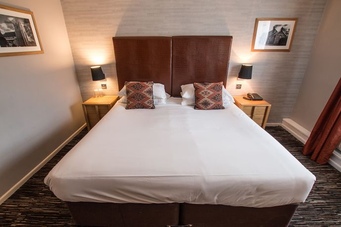 Imagen de la habitación del Hotel Saracens Head. Foto 14