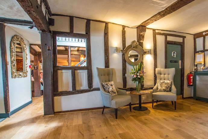 Imagen de los interiores del Hotel Saracens Head. Foto 19