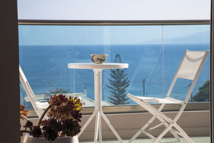 Imagen de la habitación del Hotel Saradari Beach - Adults Only. Foto 16