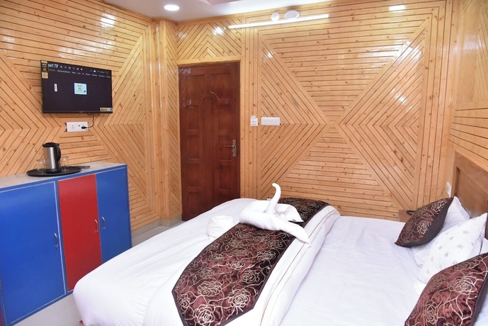 Imagen de la habitación del Hotel Sarahan Holliday Inn. Foto 2