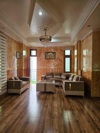 Imagen de la habitación del Hotel Sarahan Inn. Foto 14