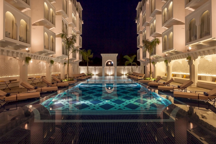 Imagen de la piscina del Hotel Sarai Resort and Spa. Foto 12